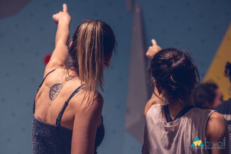 femmes en escalade